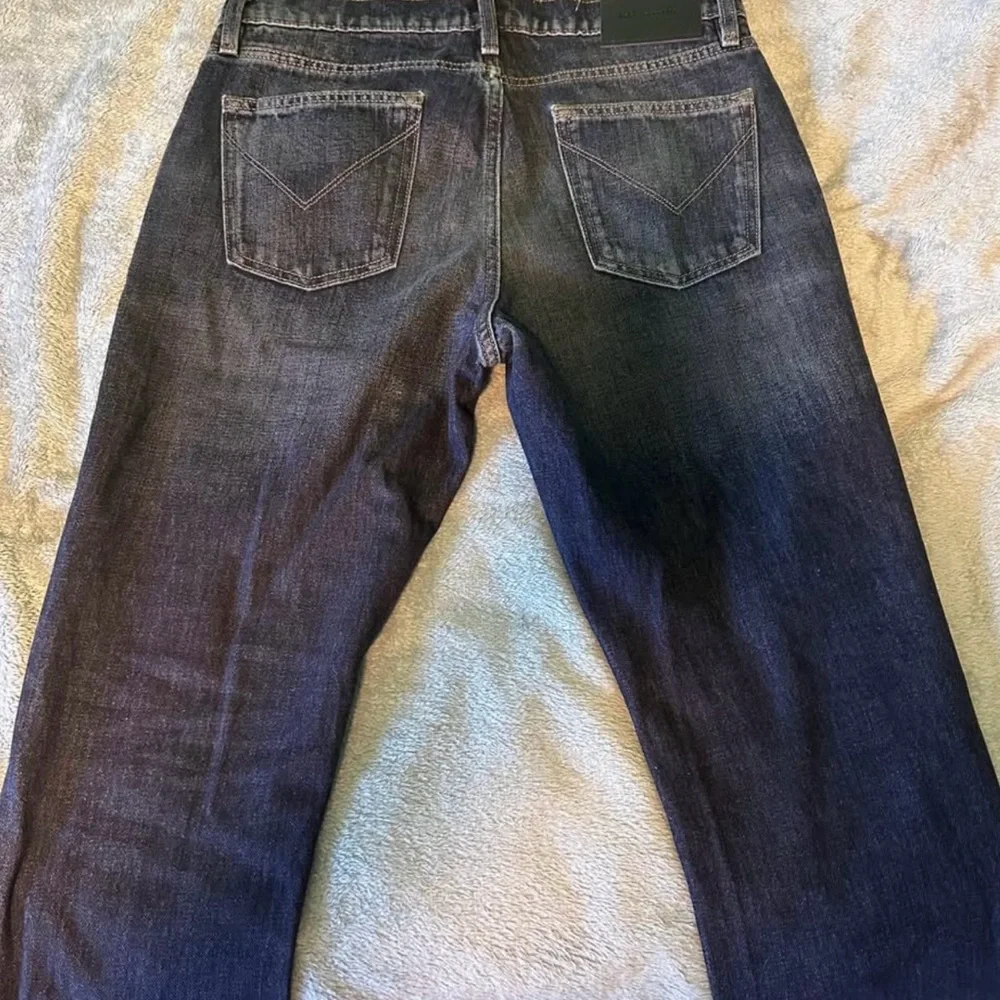 John Varvatos Deep Indigo Relaxed Jeans - Picture 2 of 3